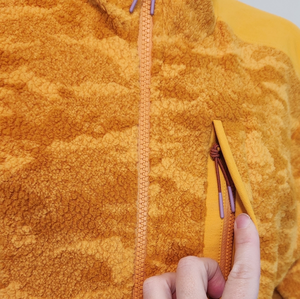 Outdoor Voices Primofleece Unisex Jacket View 5